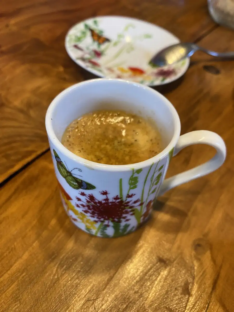 Tasse en porcelaine