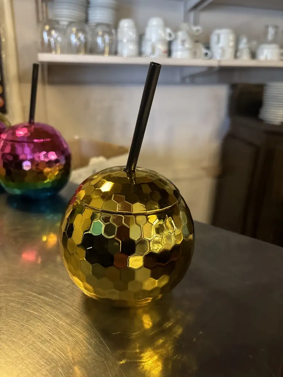 Verre boule à facettes